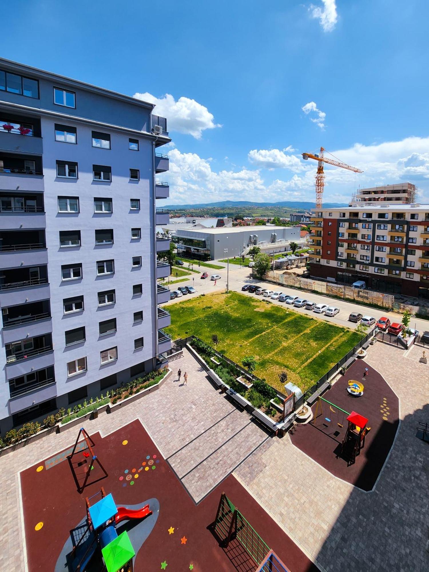 Oota Soko With Parking Garage Apartment Kragujevac Room photo